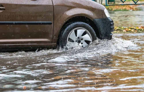 Hausse des tarifs d’assurance auto : on vous explique pourquoi et comment payer moins cher